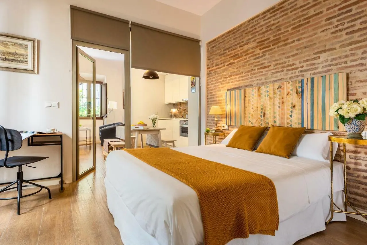 Apartment Misterhost Triana Patio De Las Flores Seville Spain