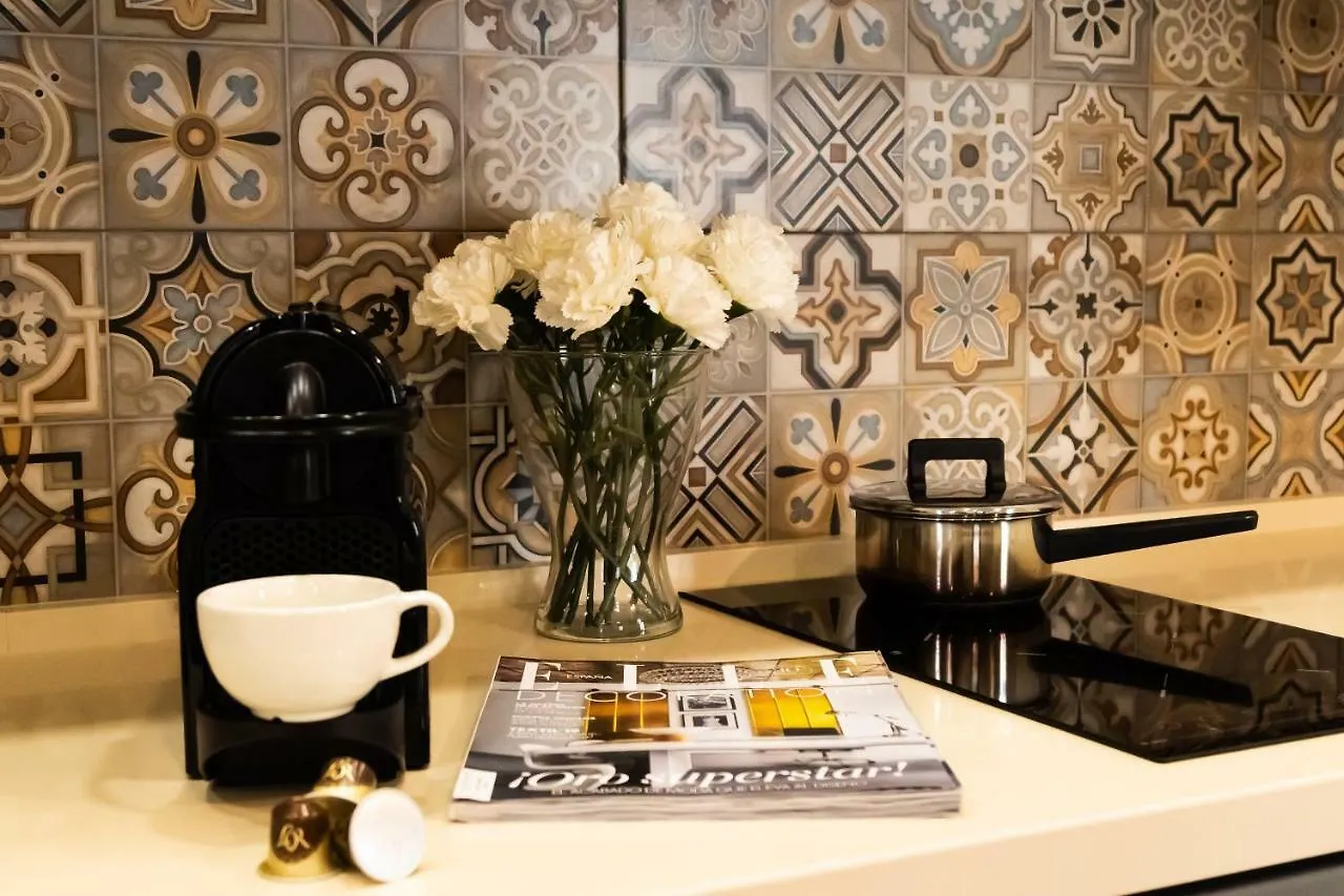 Apartment Misterhost Triana Patio De Las Flores Seville