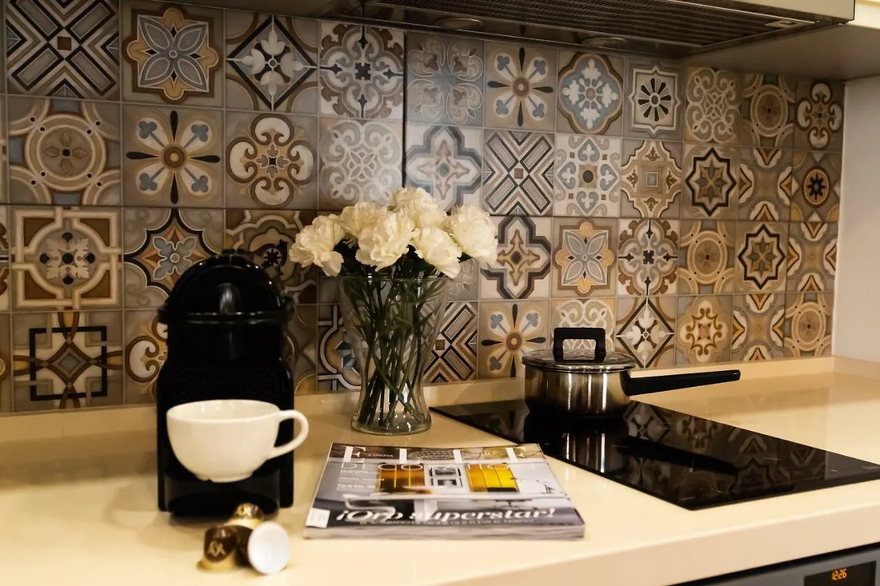 Apartment Misterhost Triana Patio De Las Flores Seville Spain